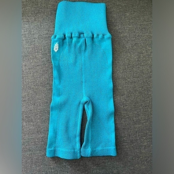 Free People Happiness Runs Lurex shorts - Picture 5 of 9